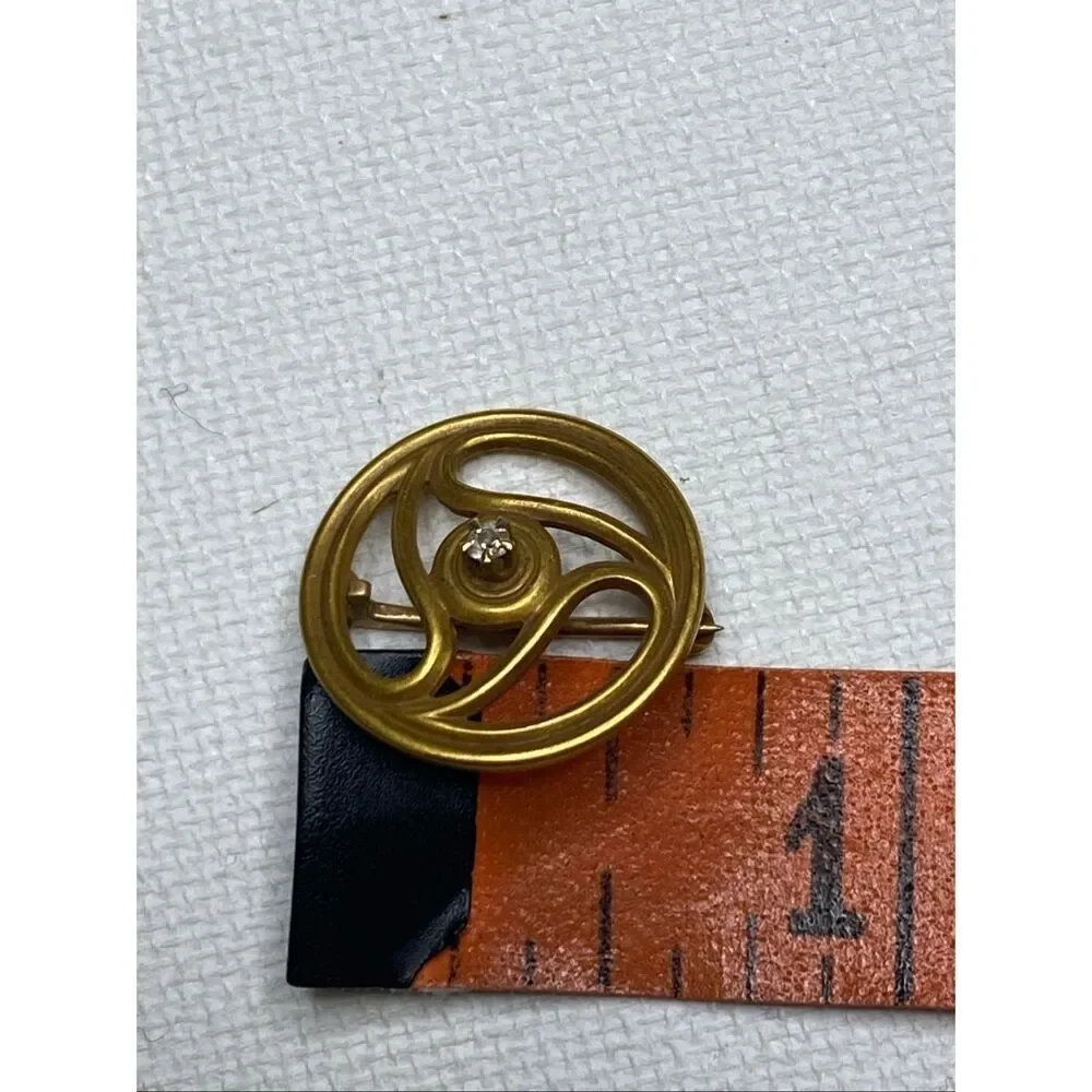 Vintage 14K Gold Swirl Brooch Pin Mid Century Clear Stone JFF Fine Jewelry